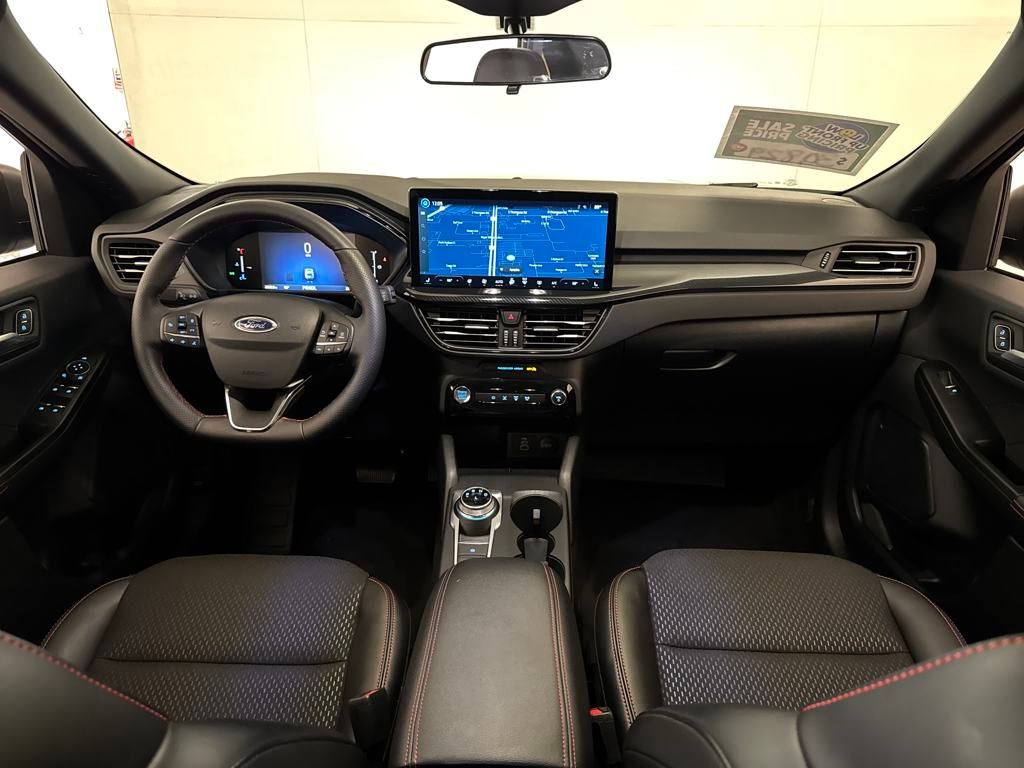 2025 Ford Escape ST-Line photo 4
