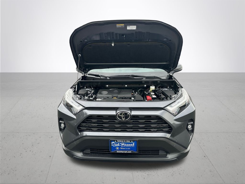 2025 Toyota RAV4 XLE Premium photo 4
