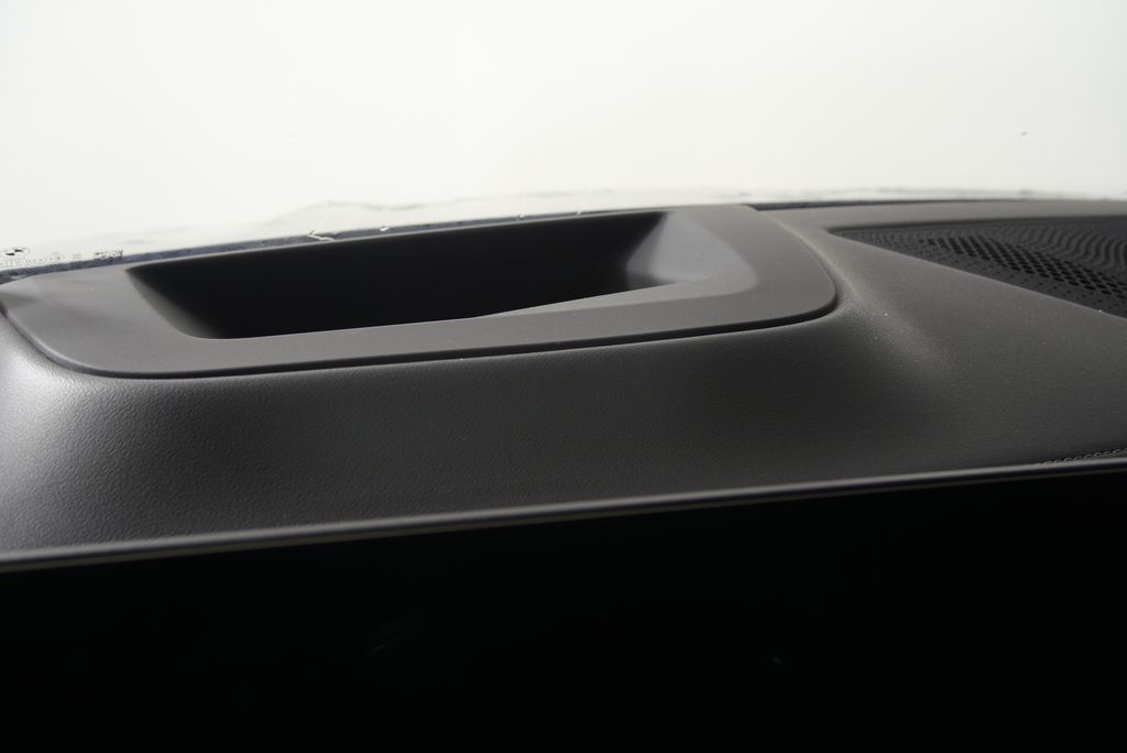 Thumbnail: 2025 BMW X6 - 21