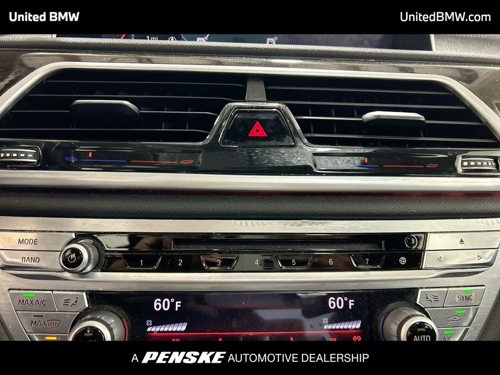 Thumbnail: 2018 BMW 7 Series - 19