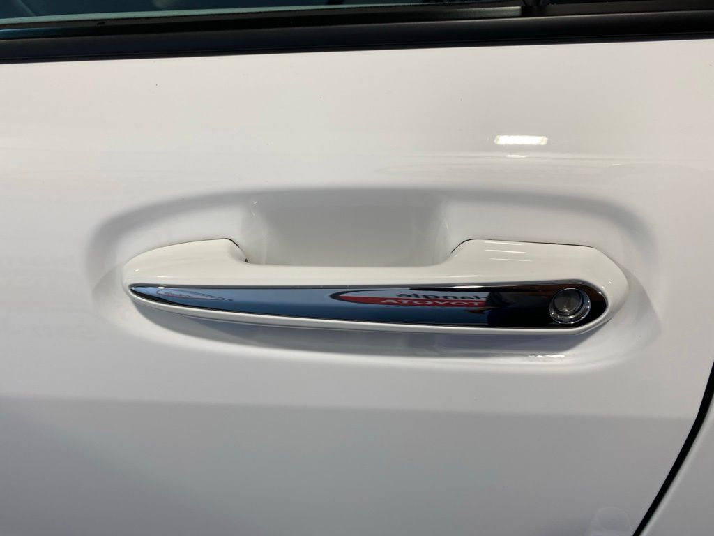 Thumbnail: 2026 Toyota Sienna - 19