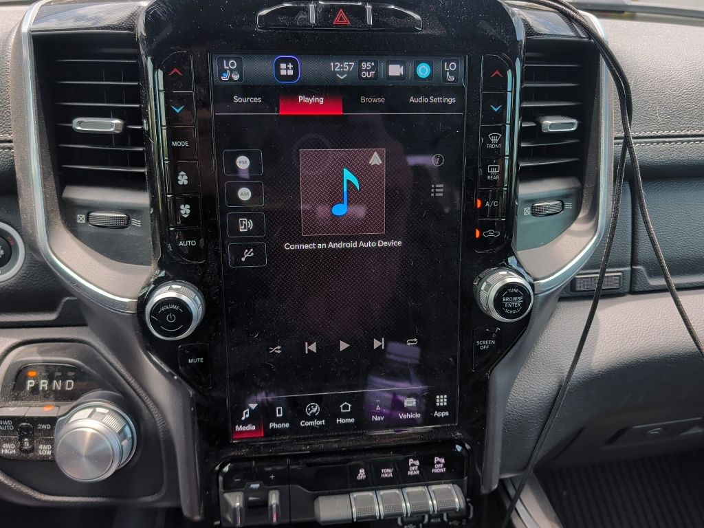 2022 Diamond Black Crystal Pearlcoat Ram 1500 Laramie 4X4 Truck