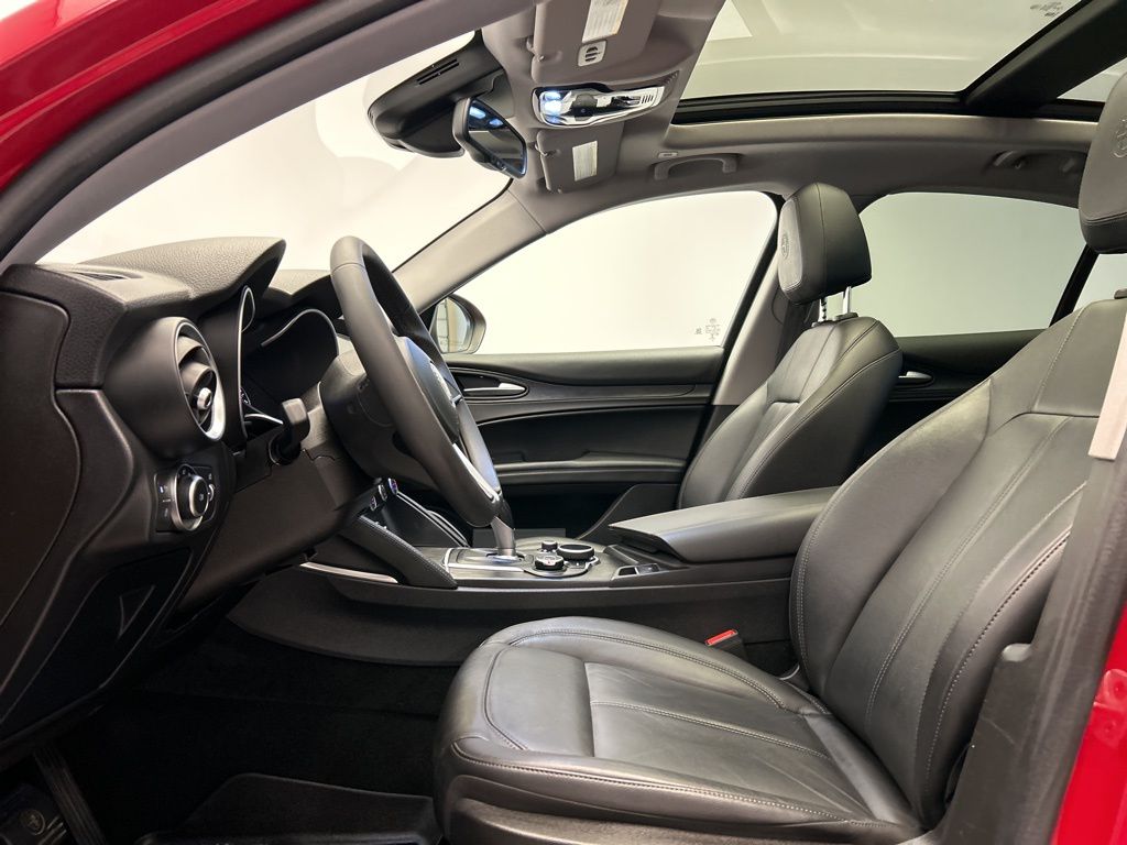 Thumbnail: 2019 Alfa Romeo Stelvio - 12