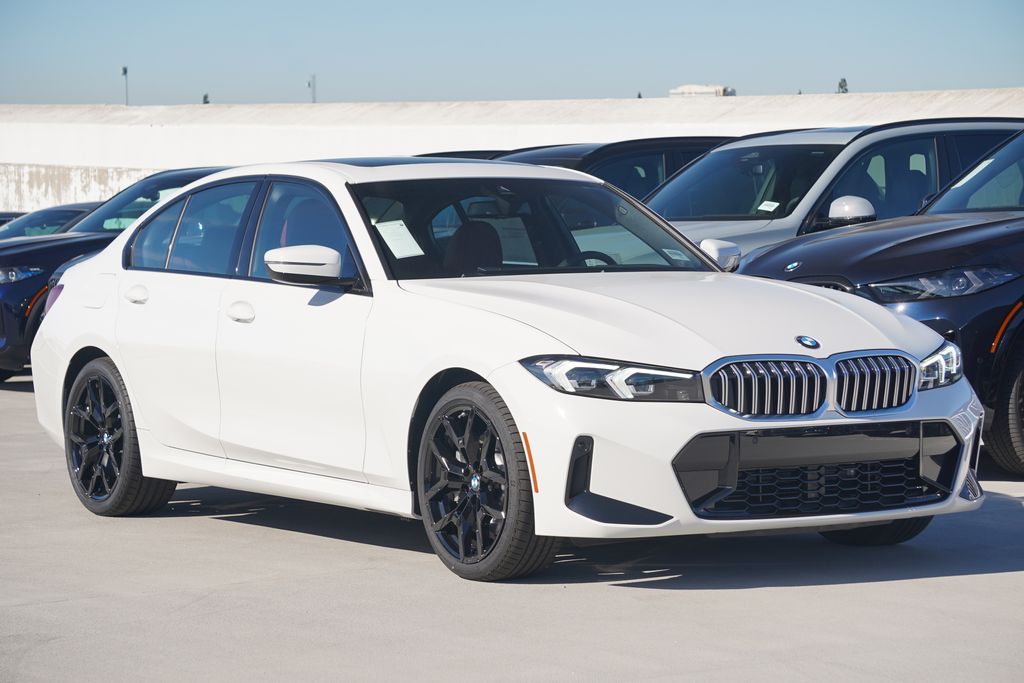 Thumbnail: 2026 BMW 3 Series - 3