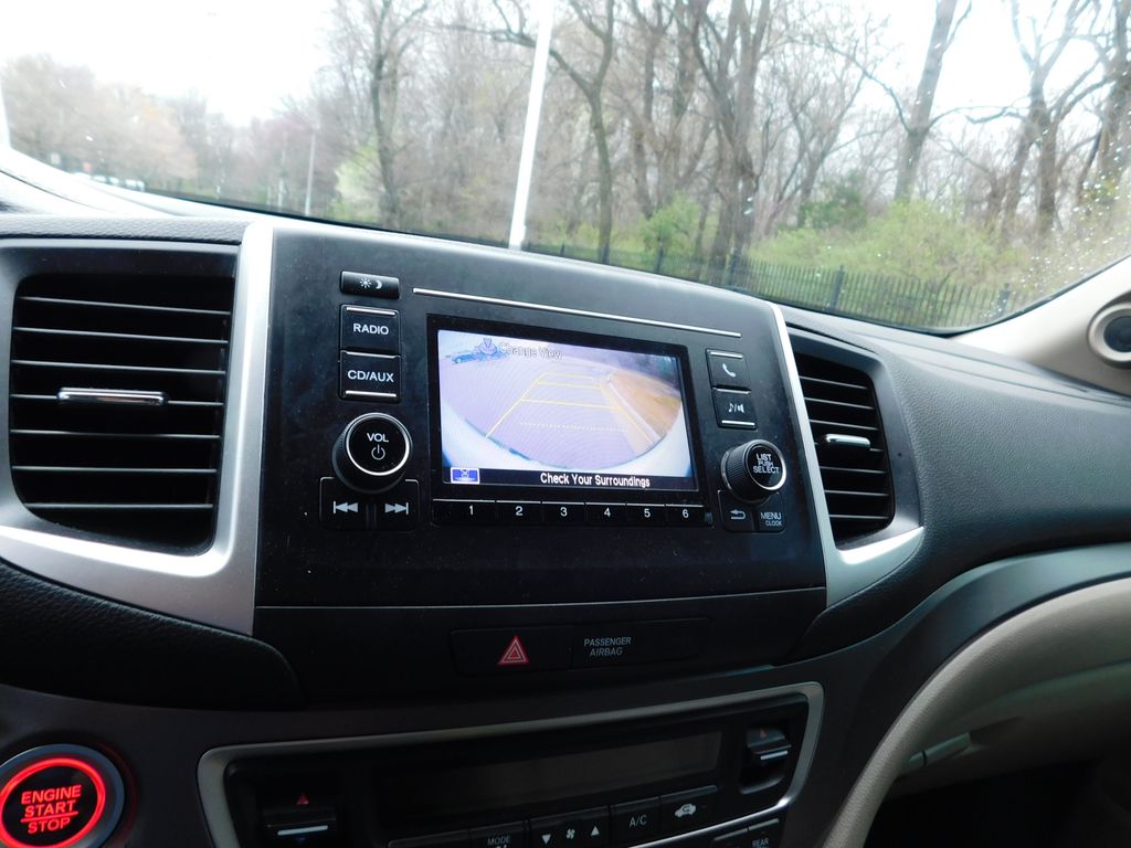 Thumbnail: 2017 Honda Ridgeline - 10