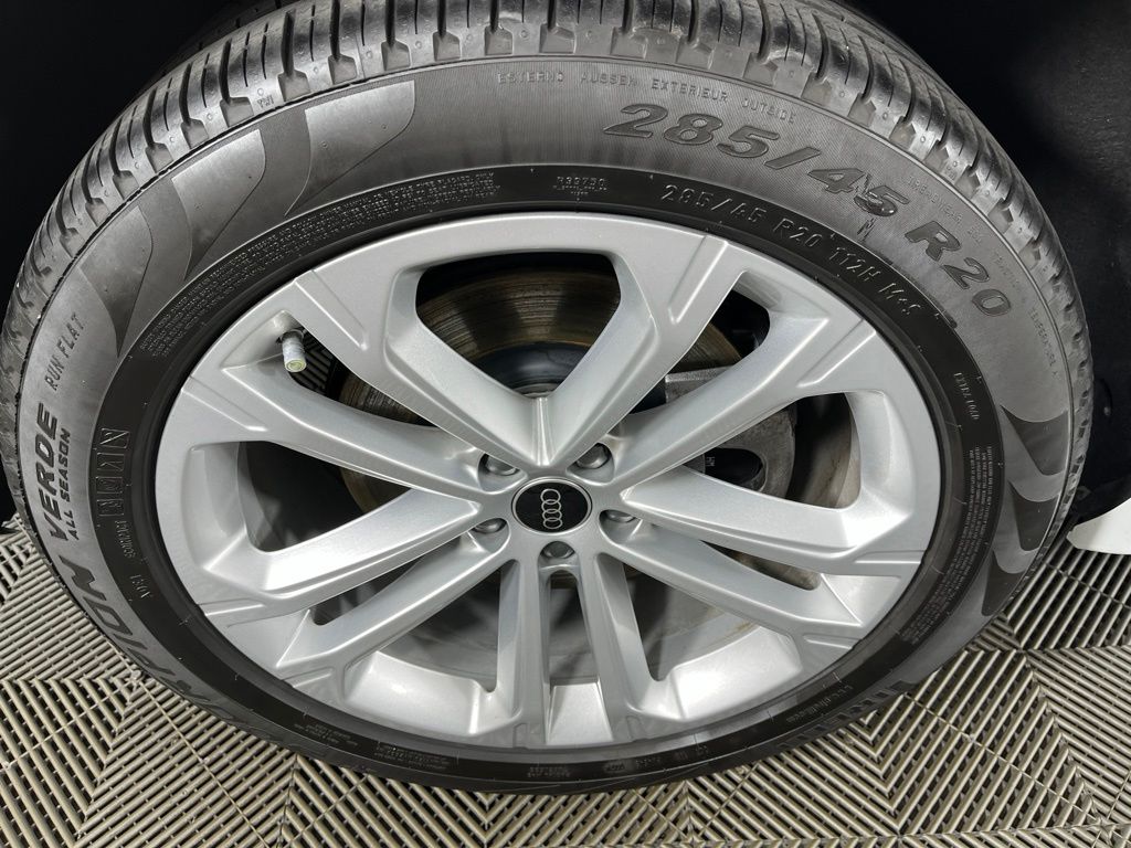 Thumbnail: 2025 Audi Q7 - 23