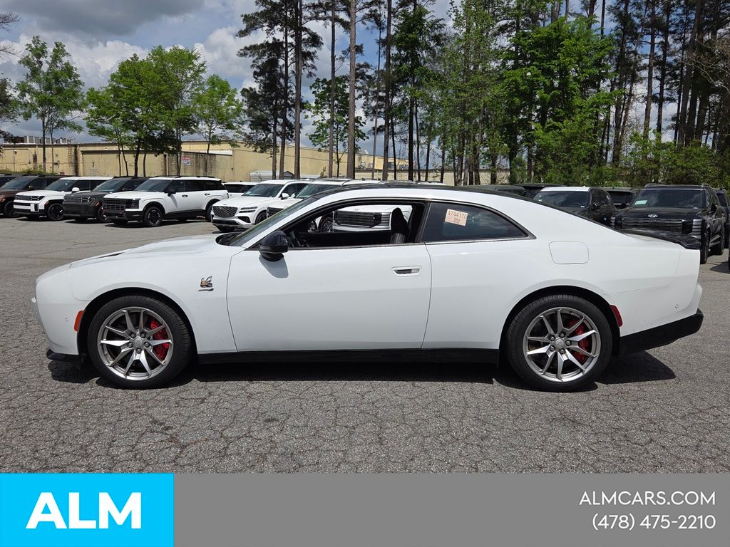 Used 2024 White Dodge R/T Scat Pack image 5