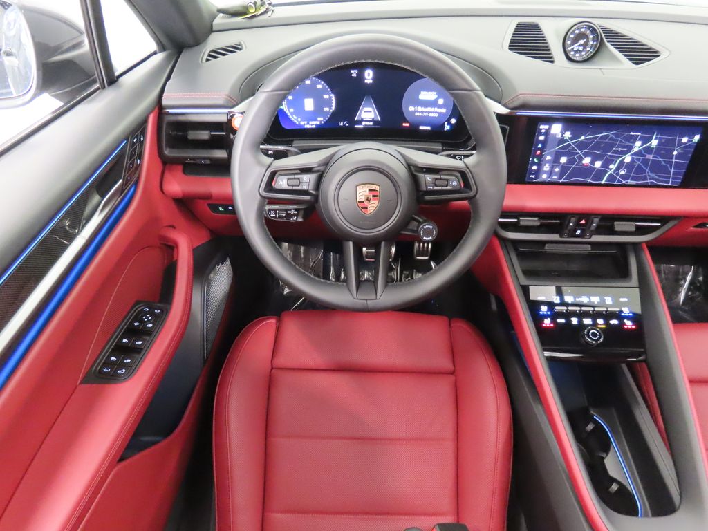 Thumbnail: 2025 Porsche Macan - 16