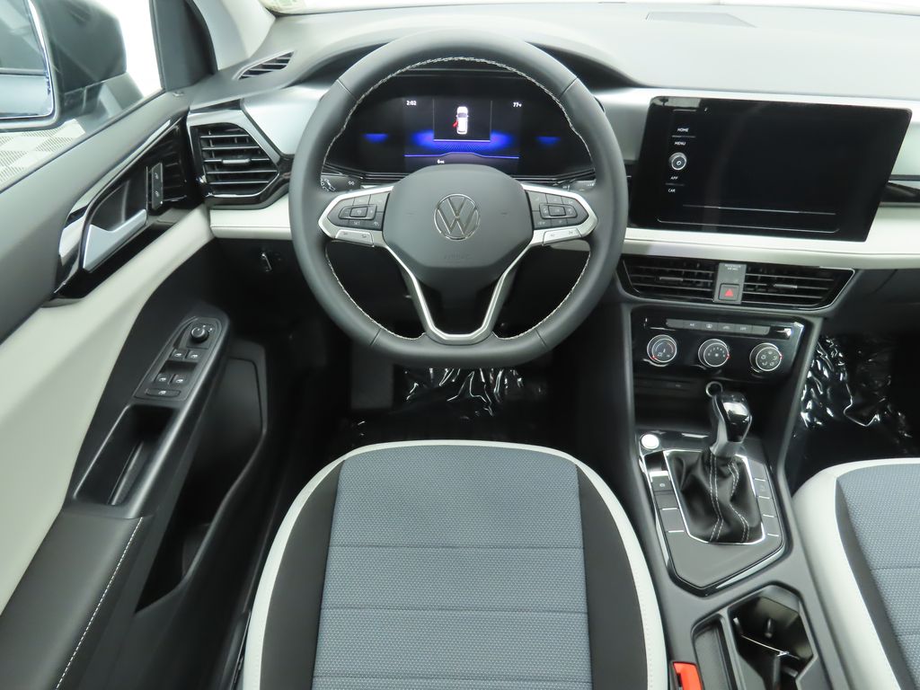 Thumbnail: 2025 Volkswagen Taos - 10