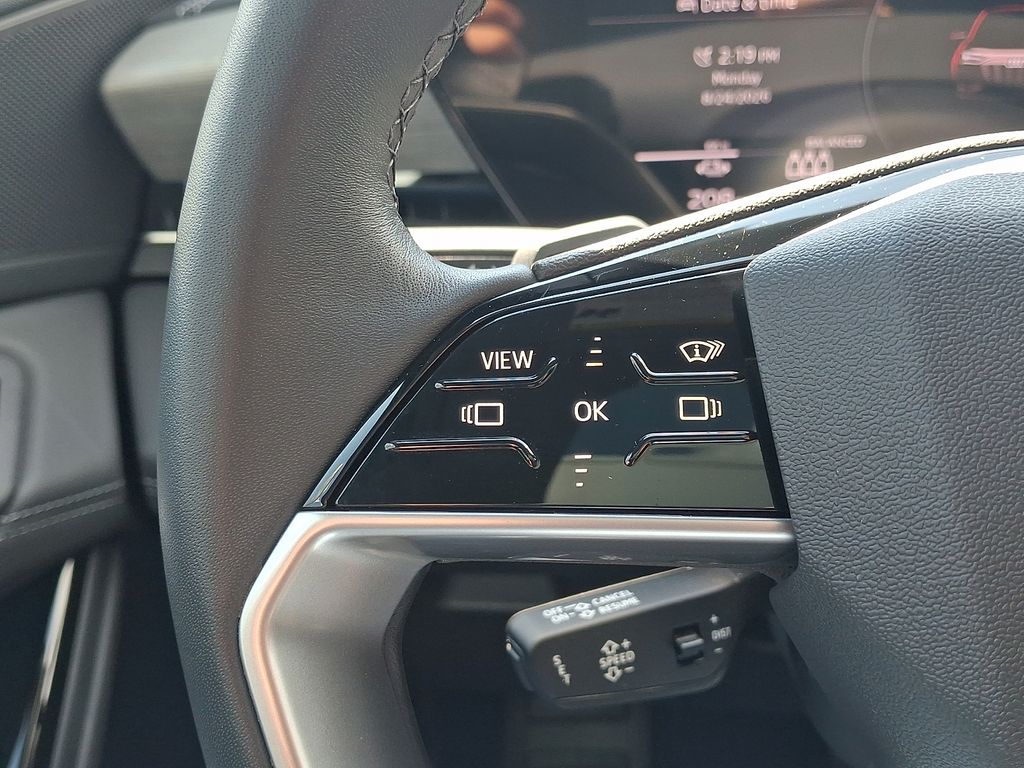 Thumbnail: 2025 Audi Q6 e-tron - 20