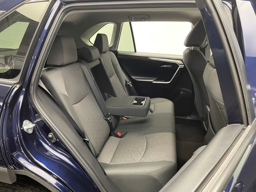 2023 Toyota RAV4 XLE 26
