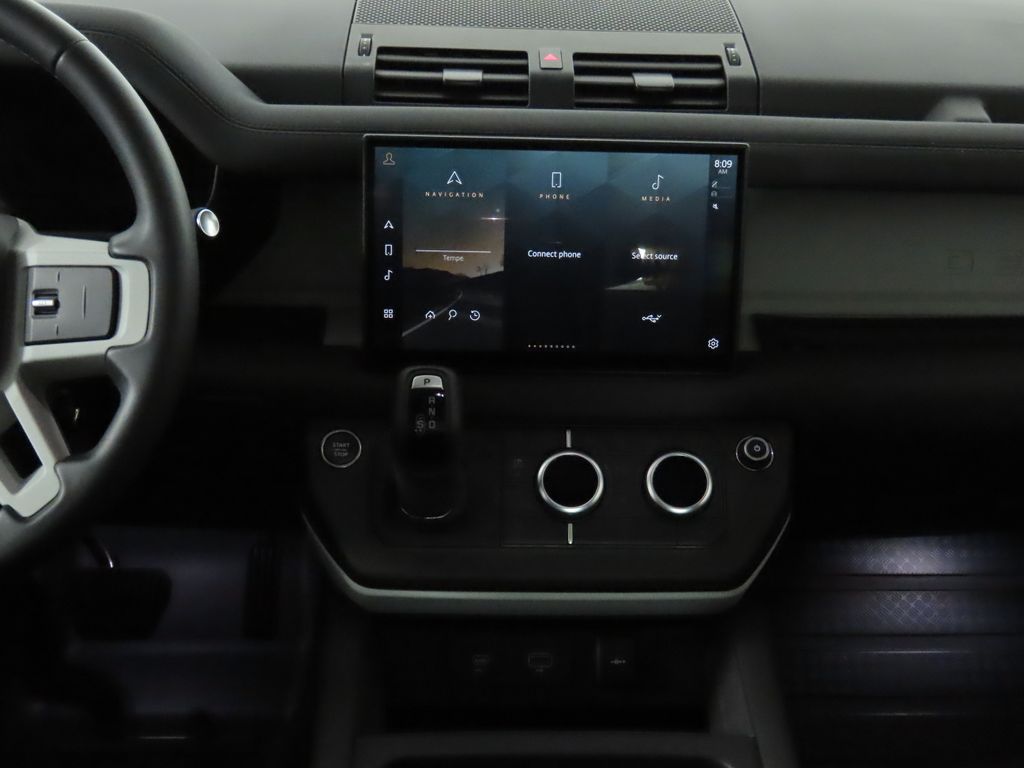 2024 Land Rover Defender 110 14