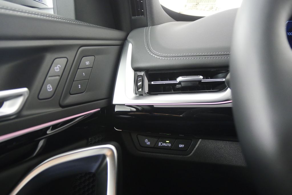 Thumbnail: 2026 BMW X1 - 19