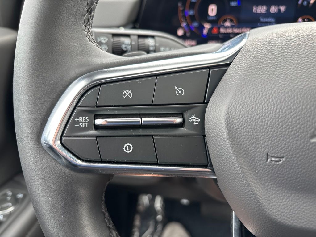 Used 2025 Chevrolet Suburban SUV