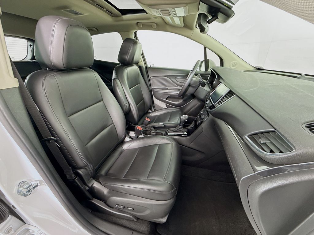 Thumbnail: 2019 Buick Encore - 20