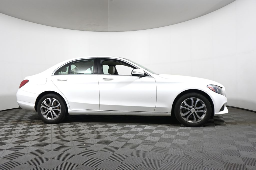 Thumbnail: 2015 Mercedes-Benz C-Class - 8