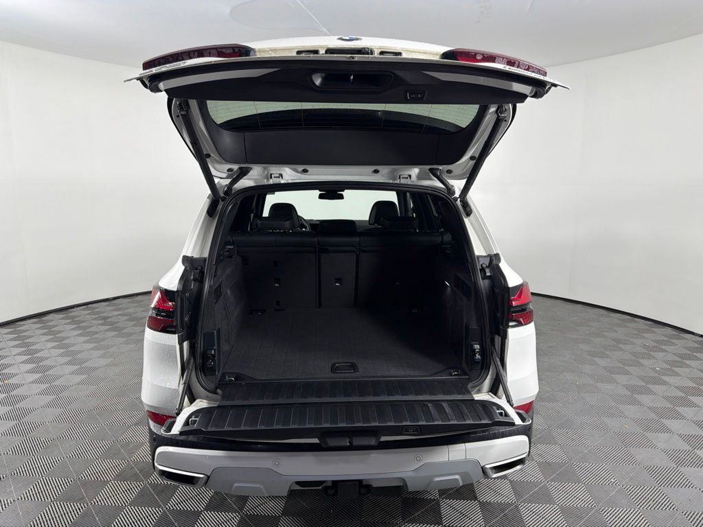 Thumbnail: 2025 BMW X5 - 13
