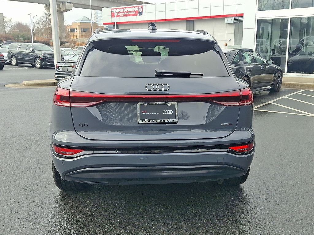 Thumbnail: 2025 Audi Q6 e-tron - 5