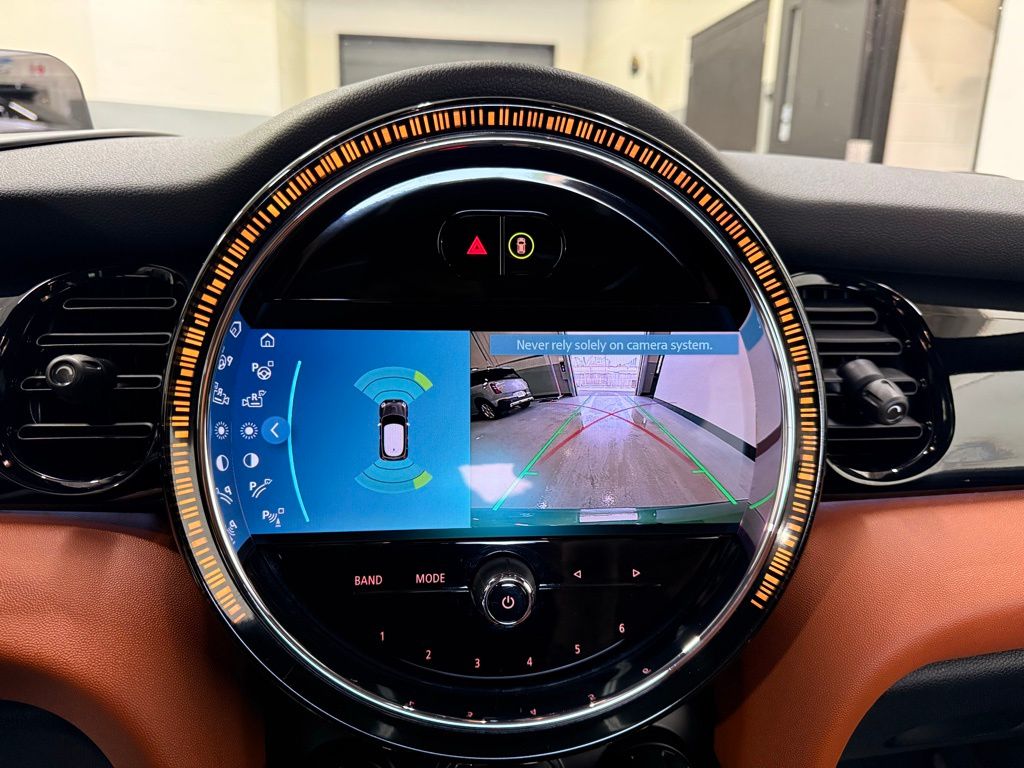 2023 MINI Cooper Base 18