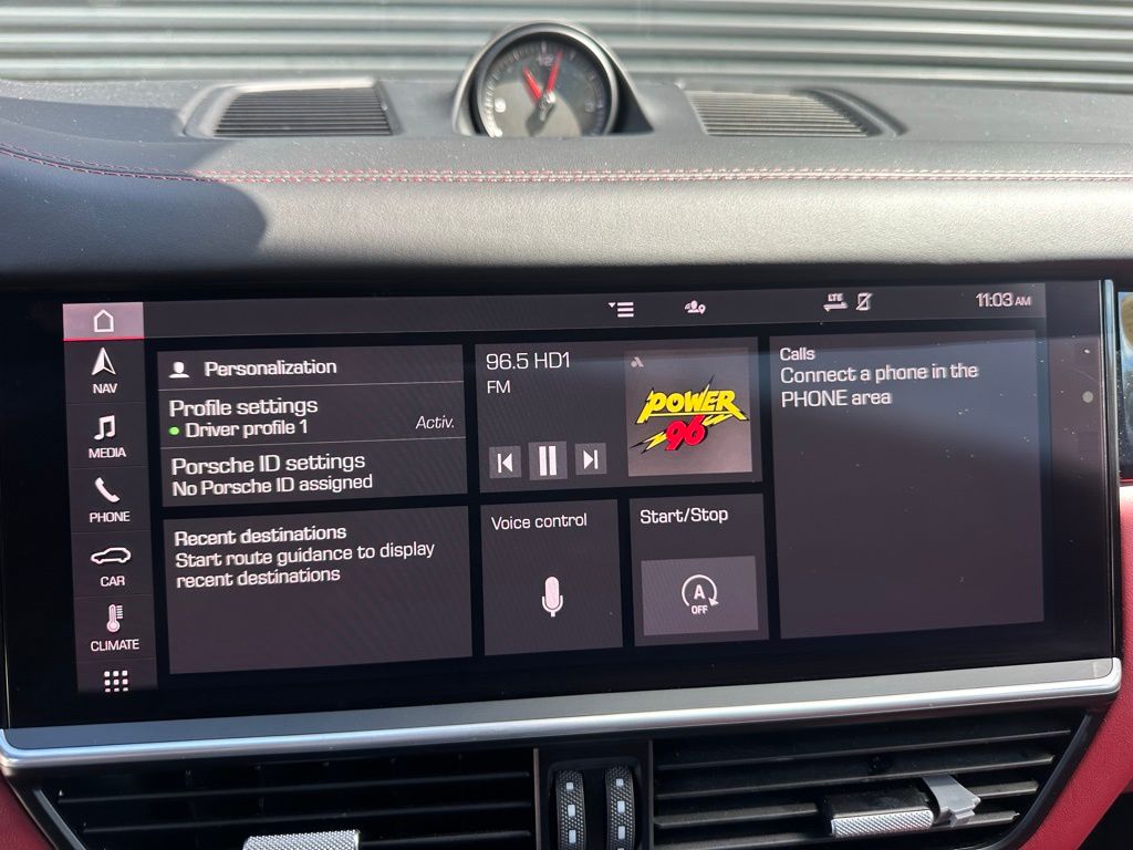 Thumbnail: 2021 Porsche Cayenne - 25