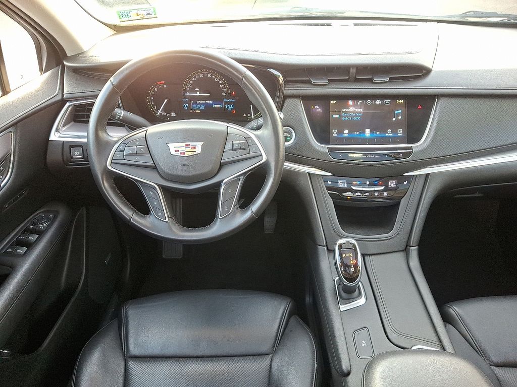 Thumbnail: 2018 Cadillac XT5 - 12