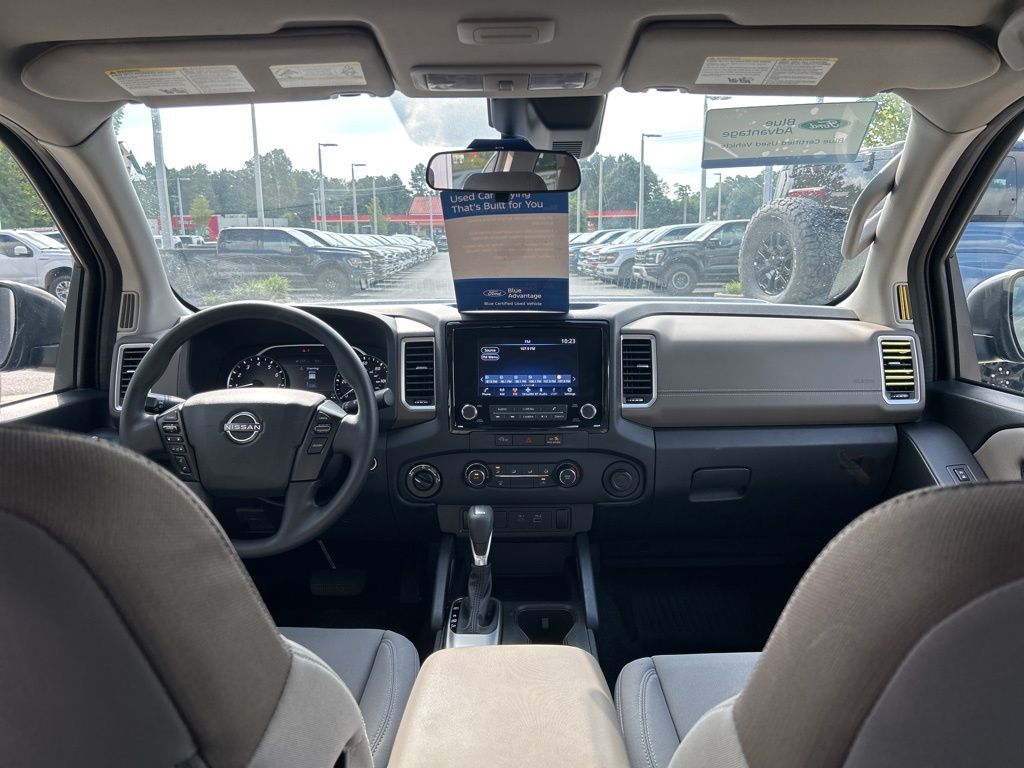 2023 Nissan Frontier SV