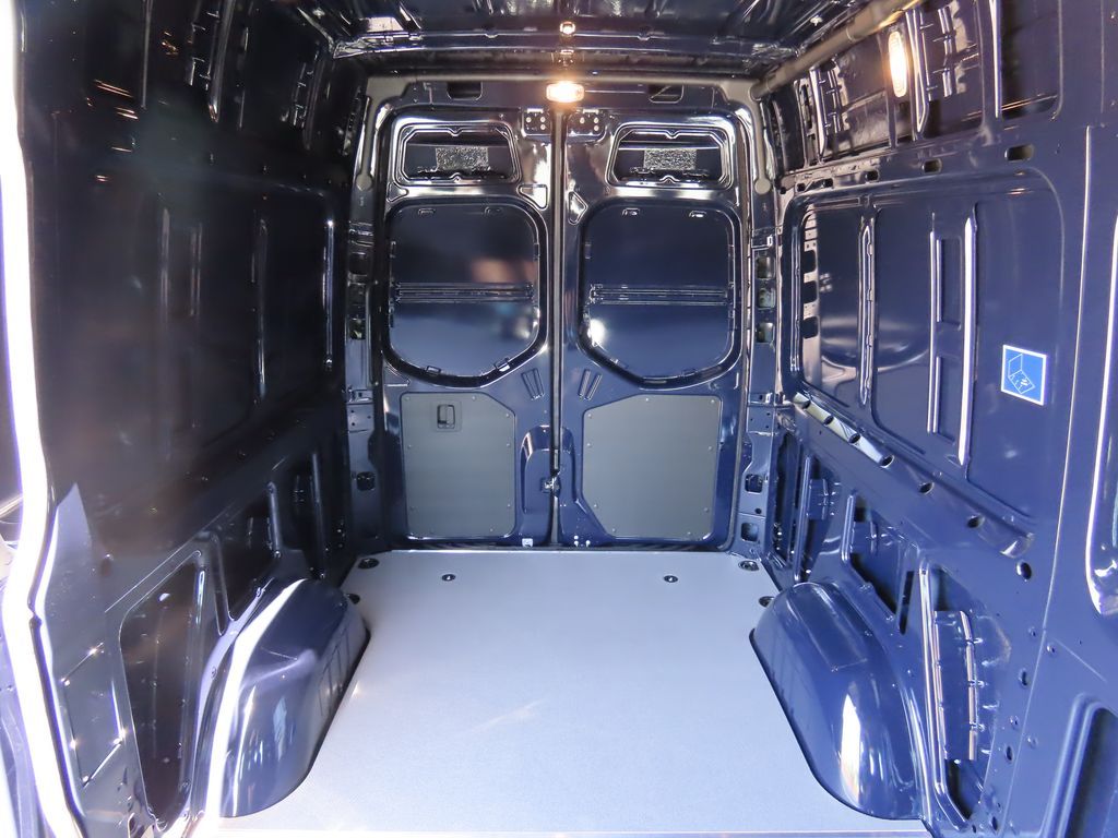 Thumbnail: 2025 Mercedes-Benz Sprinter - 27