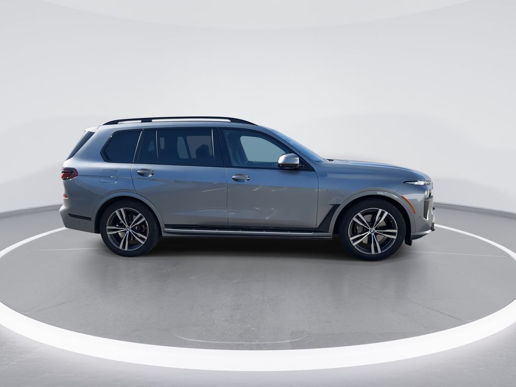 Thumbnail: 2023 BMW X7 - 9