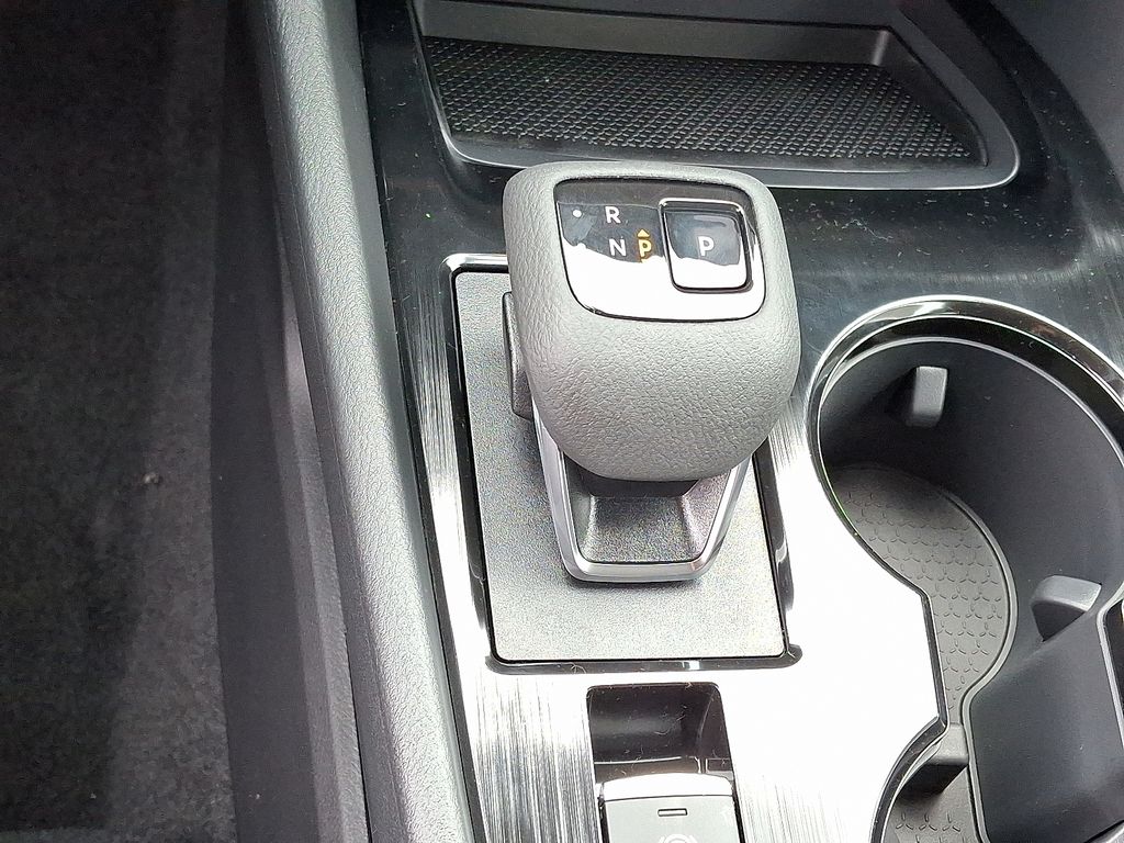 2026 Nissan Rogue — photo 10