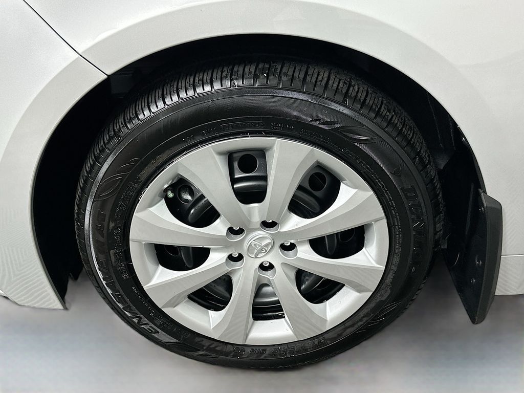 Thumbnail: 2025 Toyota Corolla - 30