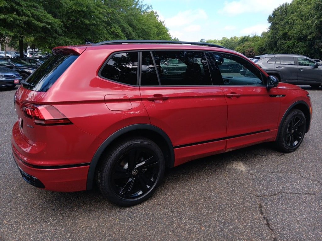 2024 Volkswagen Tiguan 2.0T SE R-Line Black 5