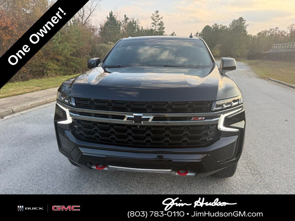 2022 Chevrolet Suburban Z71 photo 2