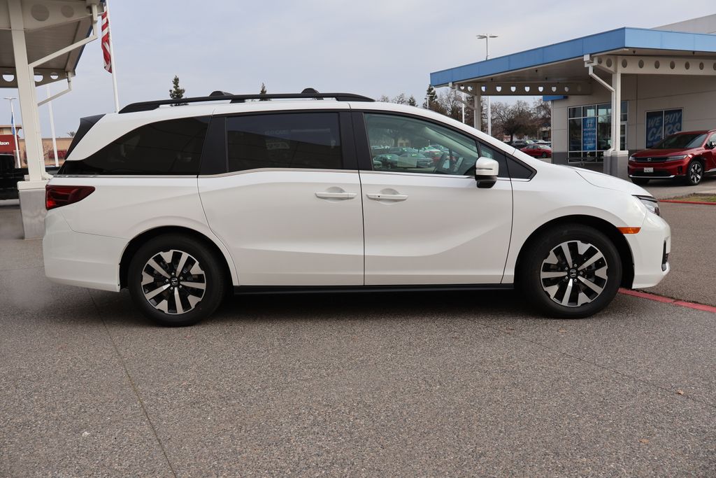 2025 Honda Odyssey EX-L 4