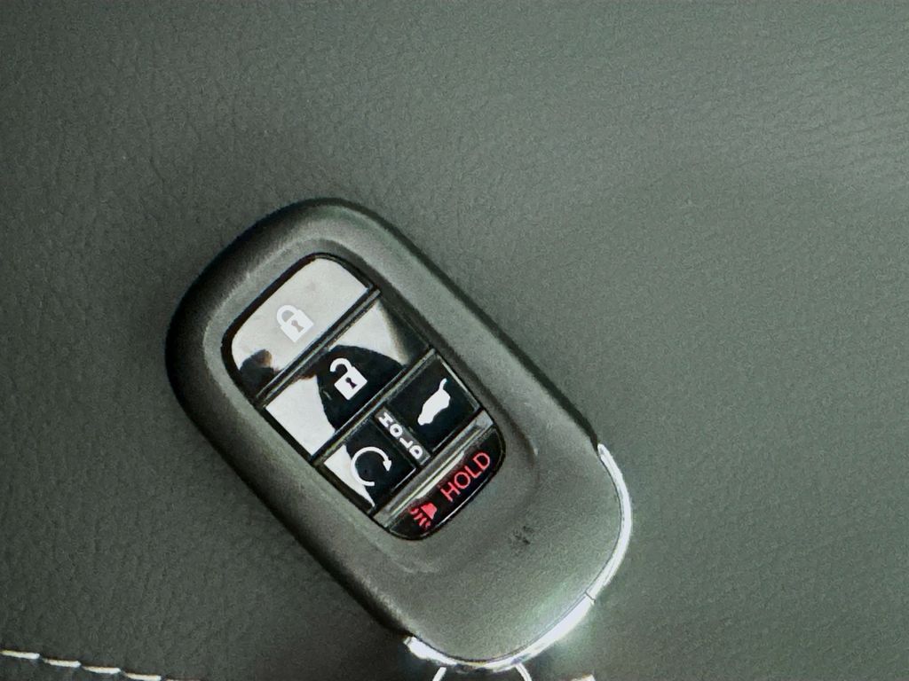 Used Car 2025 Honda Pilot  Touring For Sale In Austin, Texas