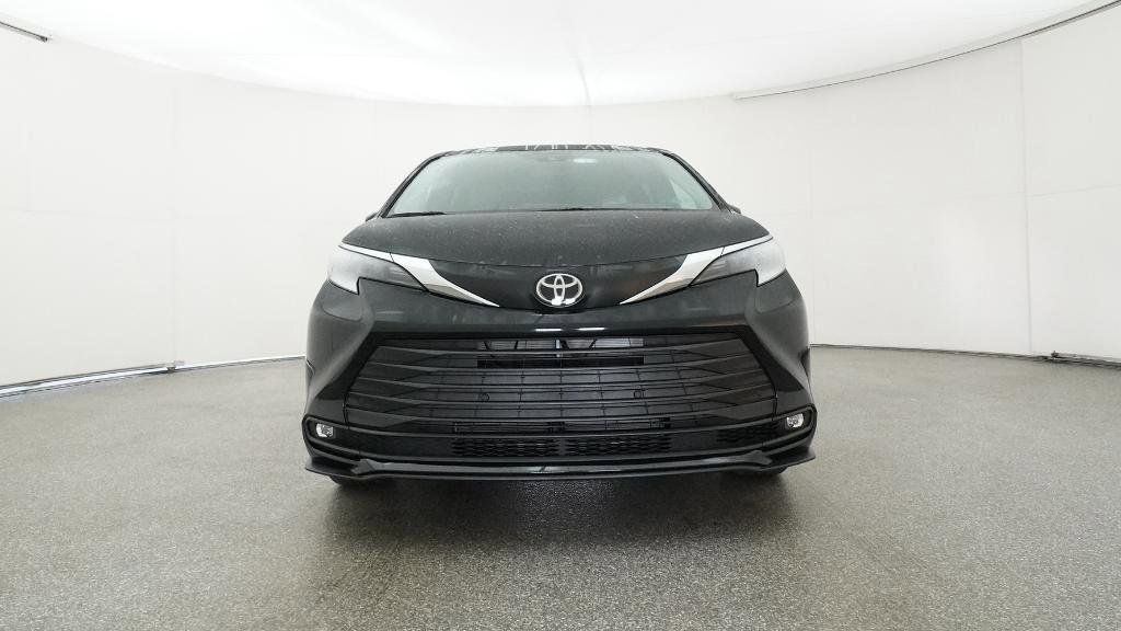Thumbnail: 2026 Toyota Sienna - 23