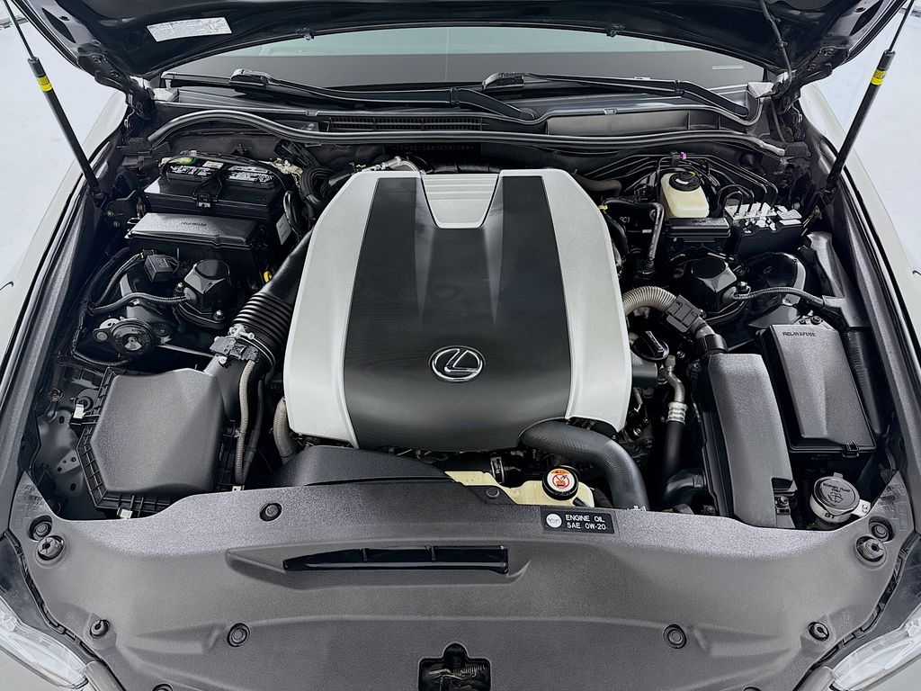 Thumbnail: 2019 Lexus IS - 30