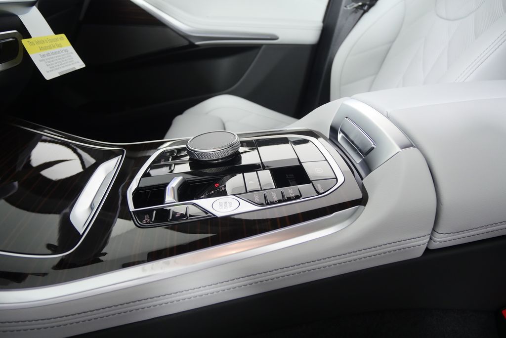 Thumbnail: 2026 BMW X5 - 22