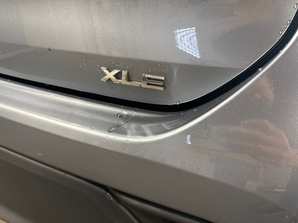 Thumbnail: 2021 Toyota Highlander - 18