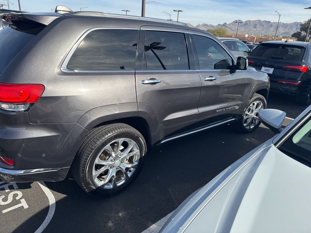 2020 Jeep Grand Cherokee Summit 5