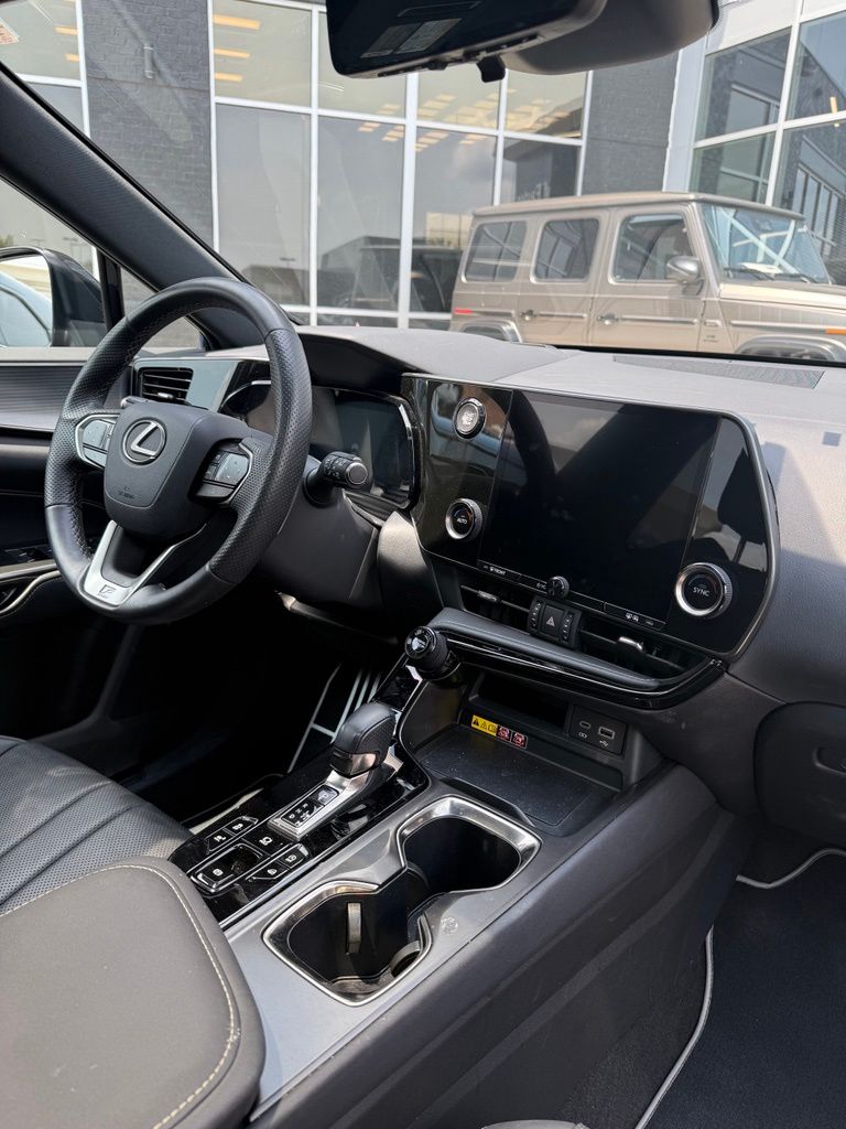 Used 2024 Black Lexus 350 F SPORT Handling image 3
