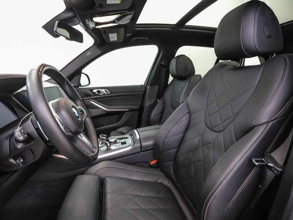 Thumbnail: 2023 BMW X5 - 11