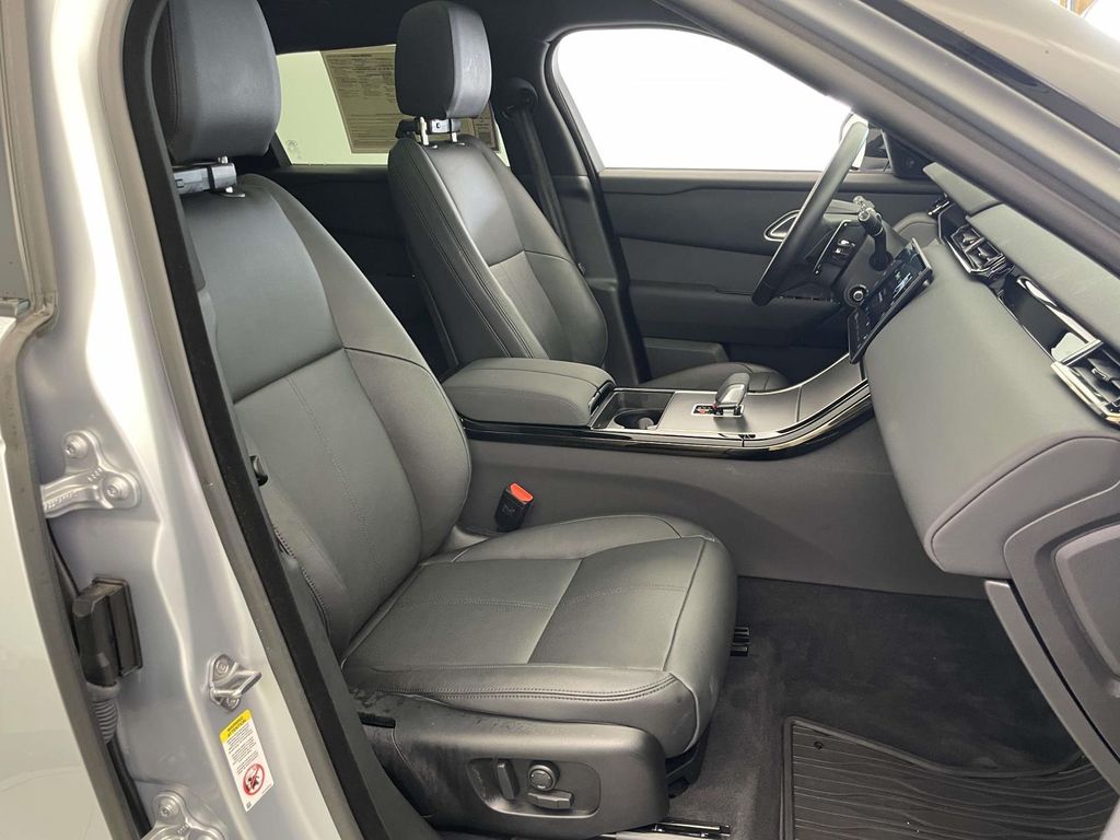 2025 Land Rover Range Rover Velar Dynamic SE  at Phil Fitts Ford