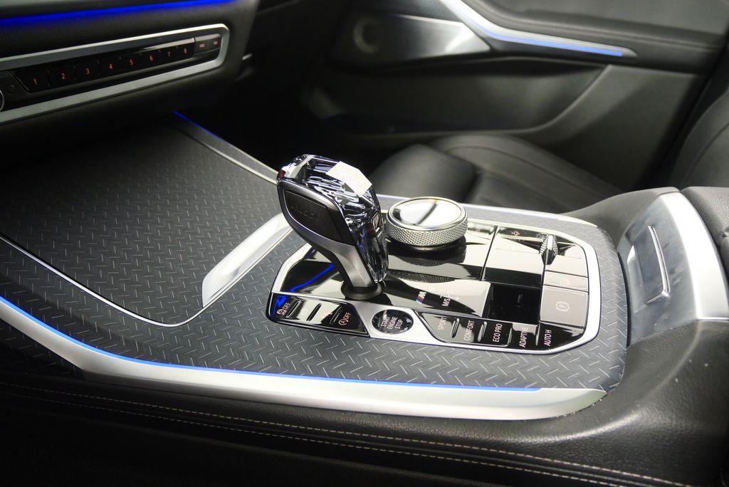 Thumbnail: 2020 BMW X7 - 29