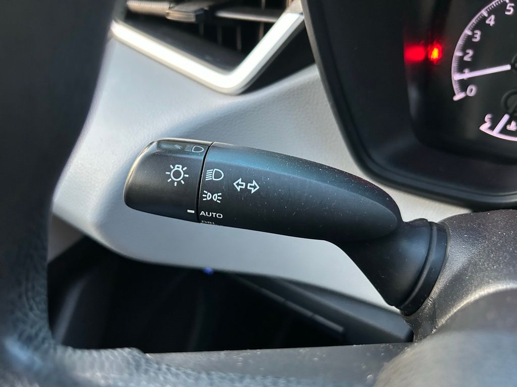 Thumbnail: 2021 Toyota Corolla - 21