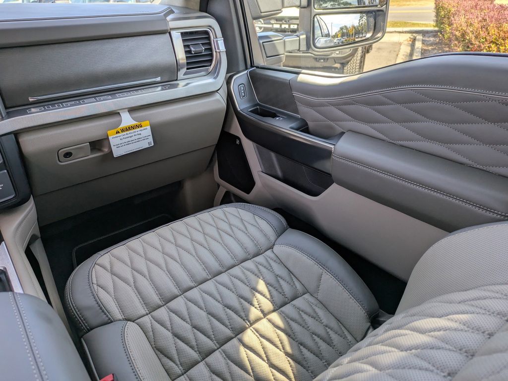 2026 Ford F-250 Platinum