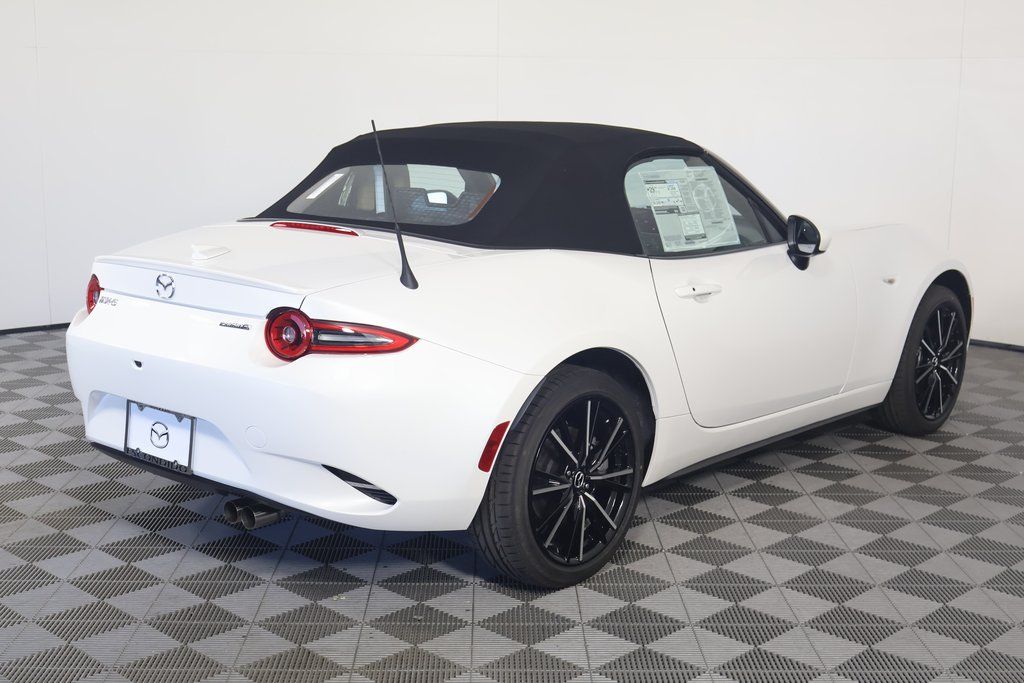 2024 Mazda MX-5 Miata Grand Touring 2