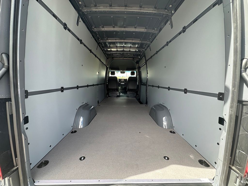 2024 Mercedes-Benz Sprinter 2500 Cargo 170 WB 22