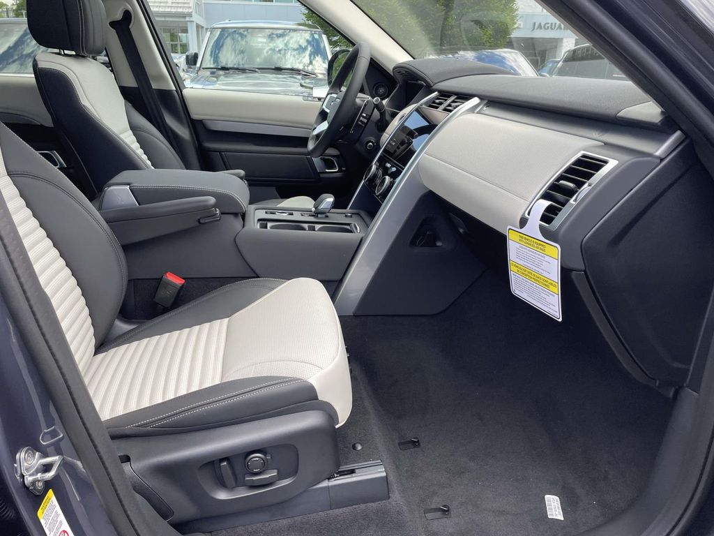 New 2026 Blue Land Rover  image 21