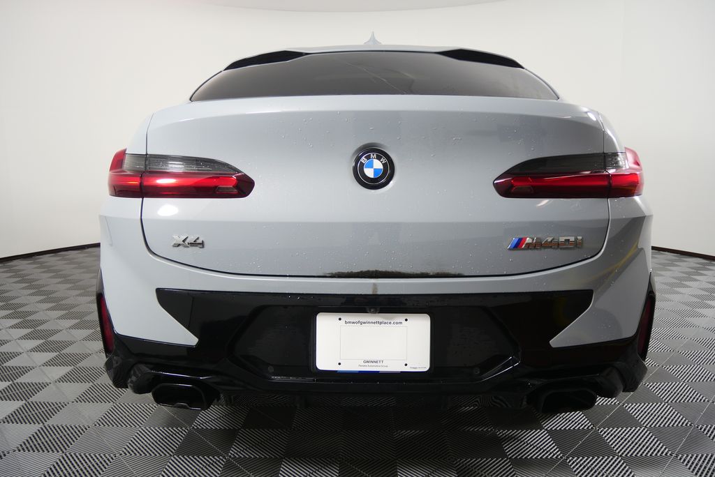 Thumbnail: 2023 BMW X4 - 4