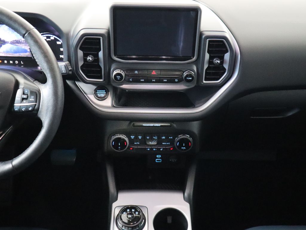 Thumbnail: 2022 Ford Bronco Sport - 14